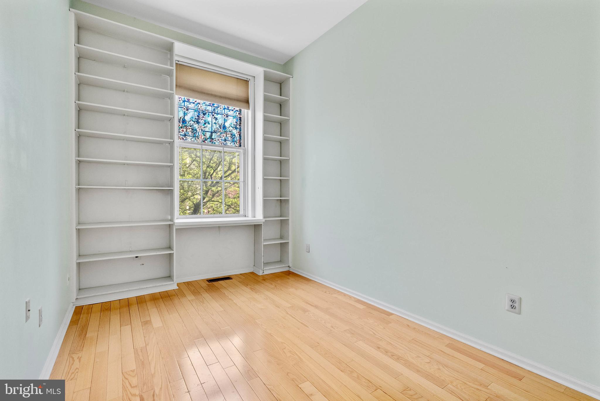 914 SPRUCE STREET 9