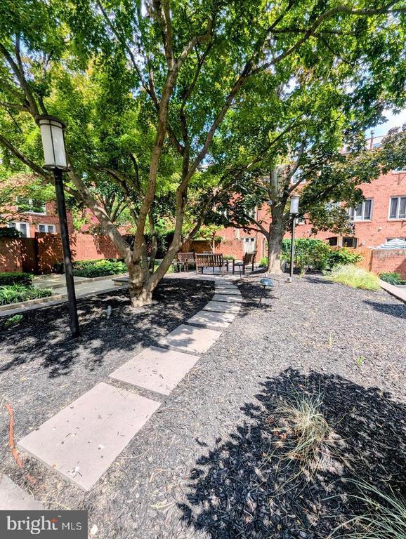 1 CHRISTIAN STREET 26L