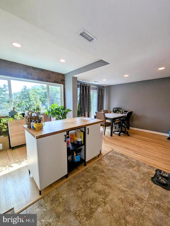 1 CHRISTIAN STREET 26L
