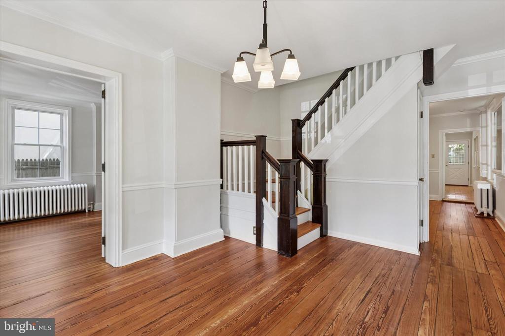 195 E EVERGREEN AVENUE