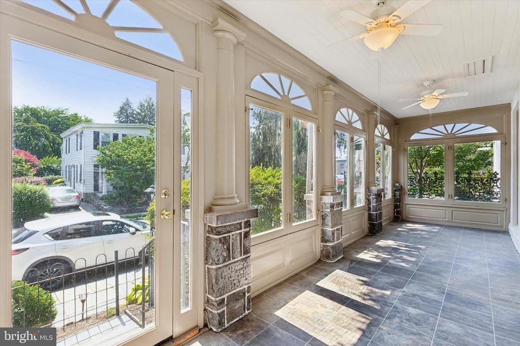 195 E EVERGREEN AVENUE