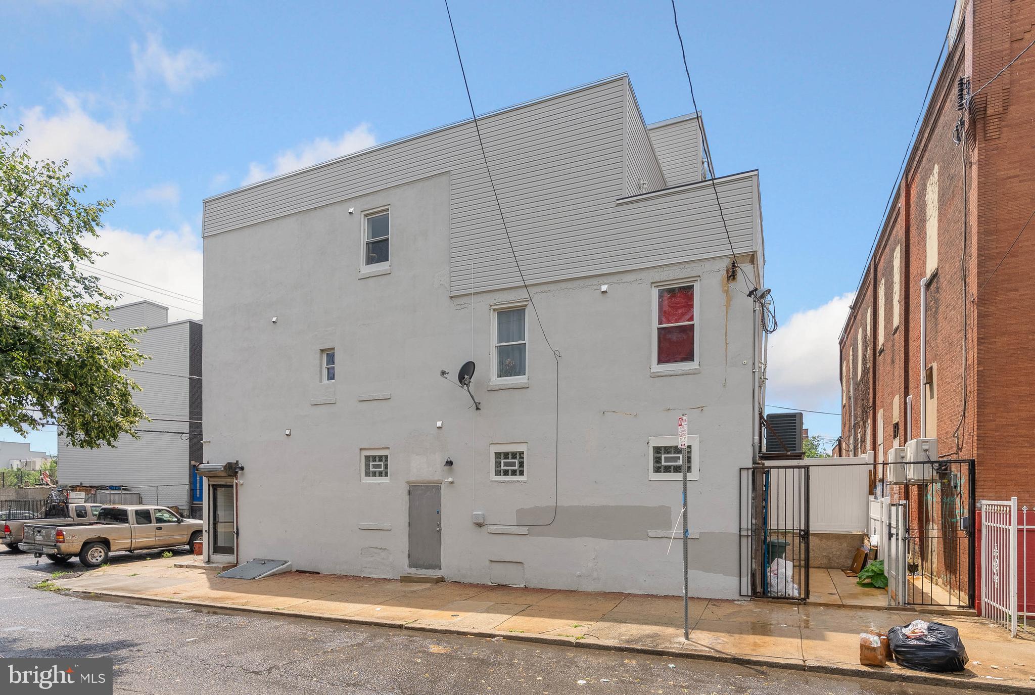 133 W HUNTINGDON STREET