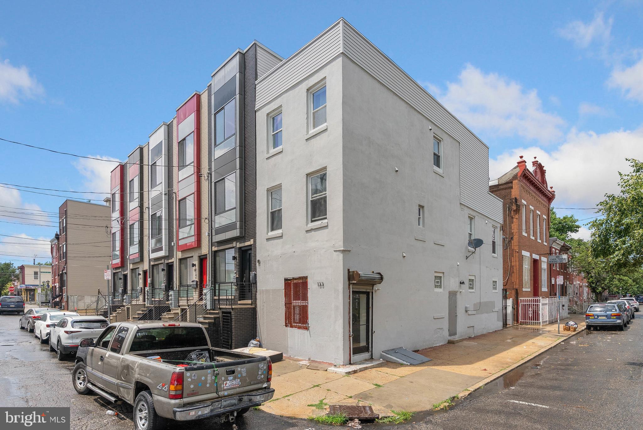 133 W HUNTINGDON STREET