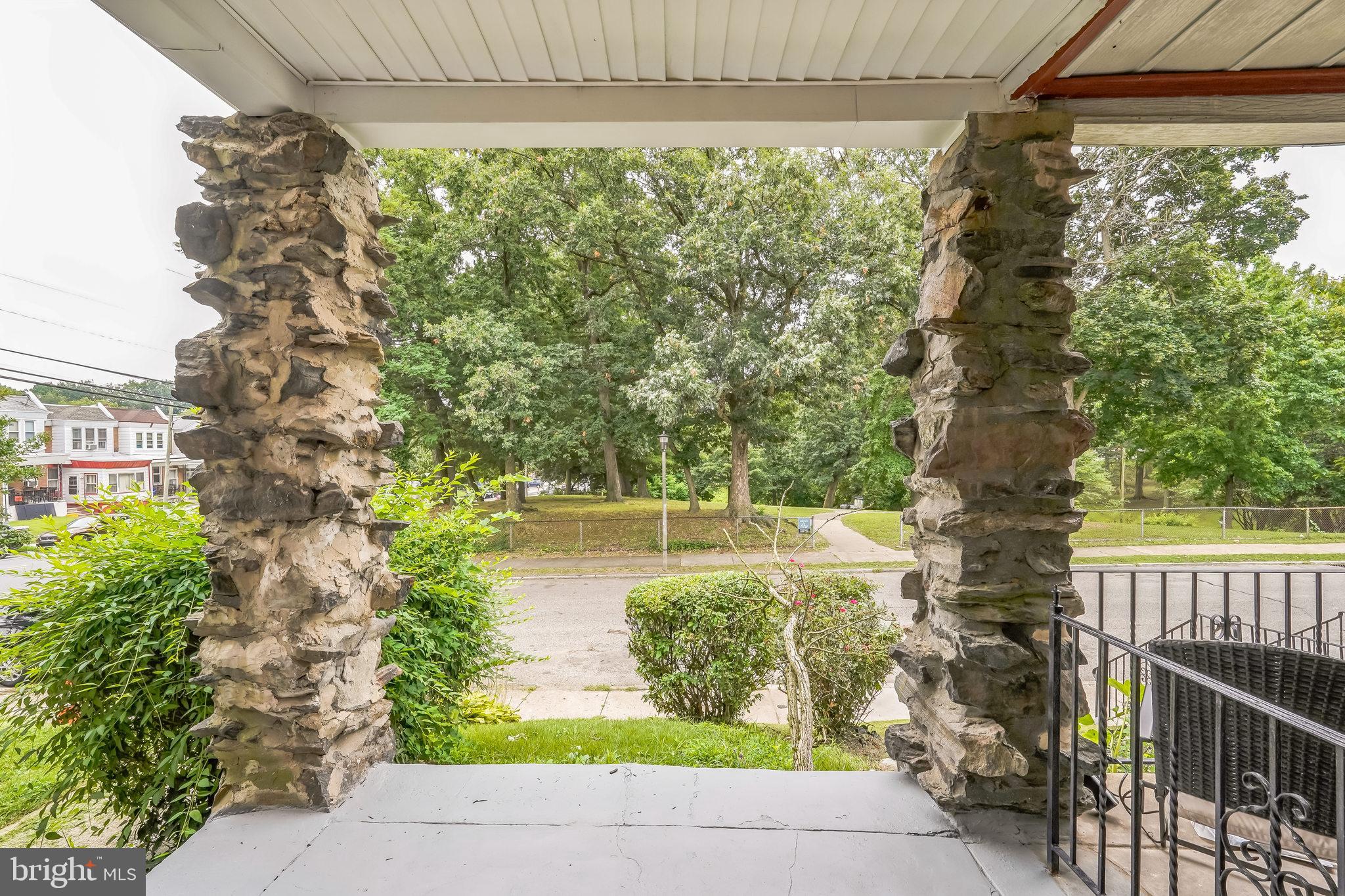 381 E CLIVEDEN STREET