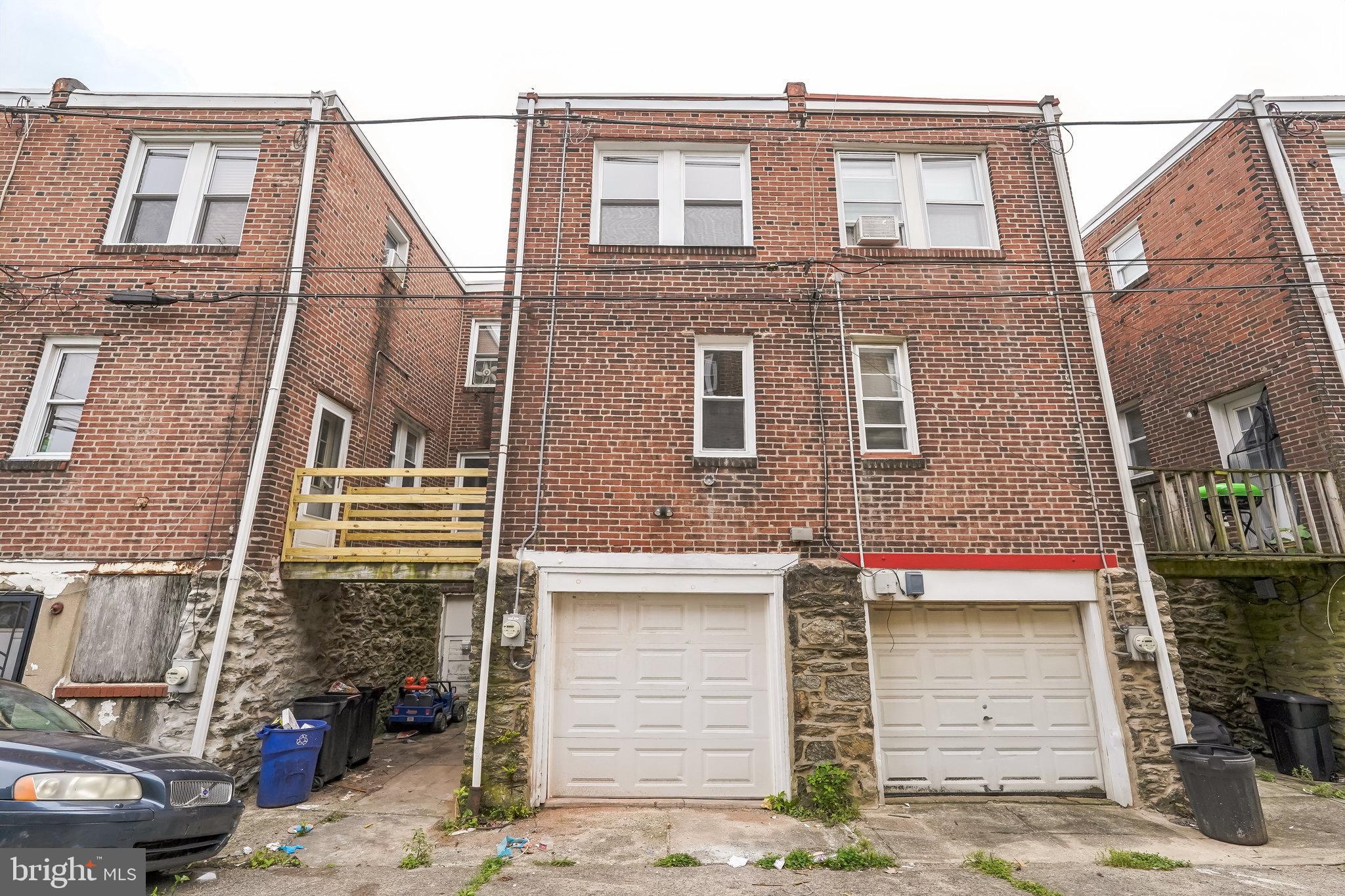 381 E CLIVEDEN STREET