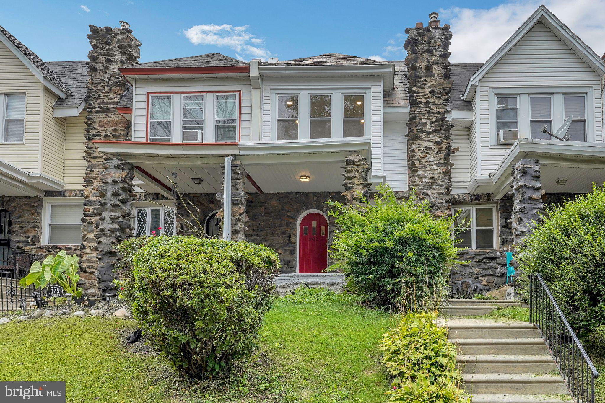 381 E CLIVEDEN STREET
