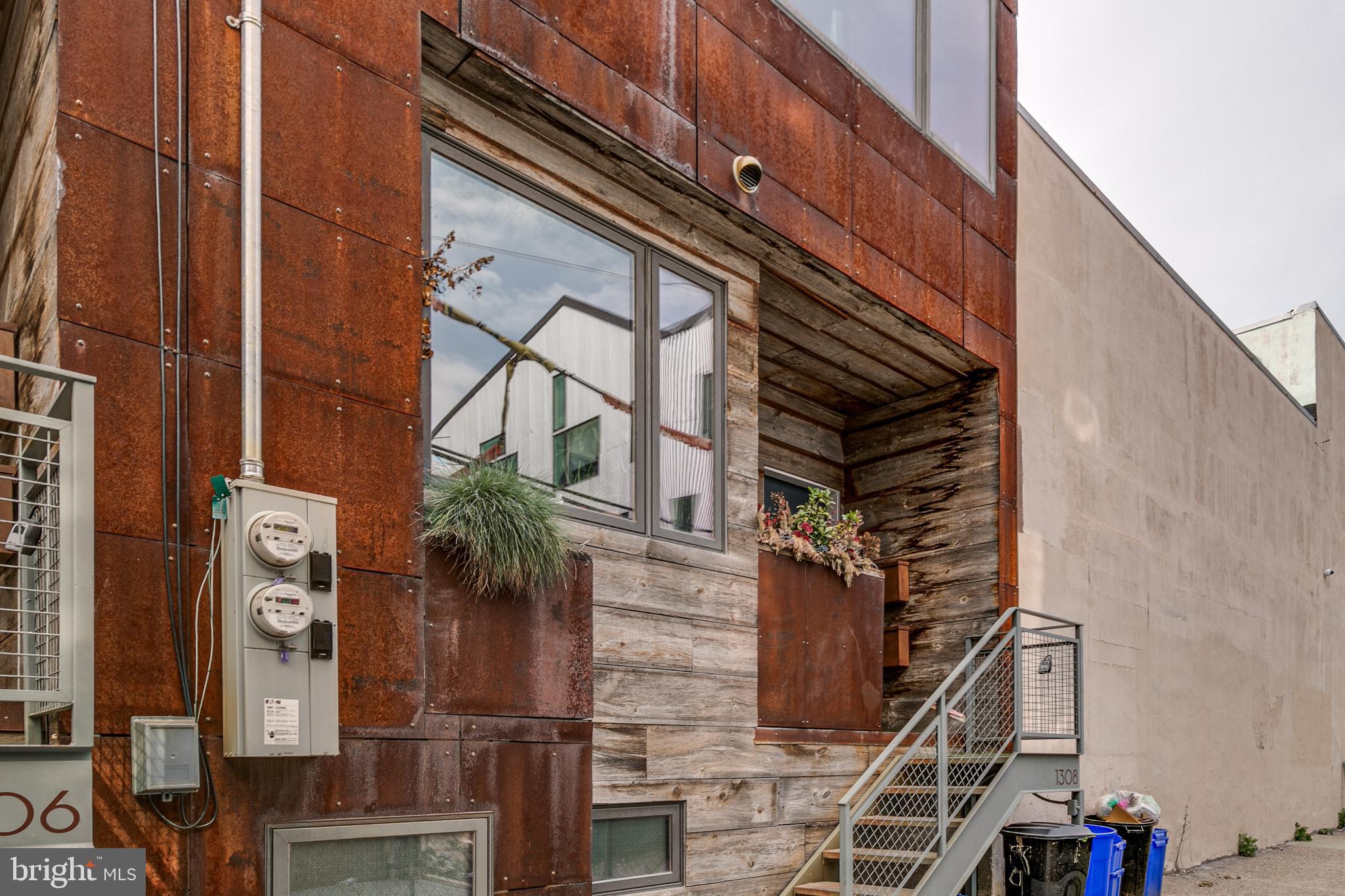 1308 N HOPE STREET B