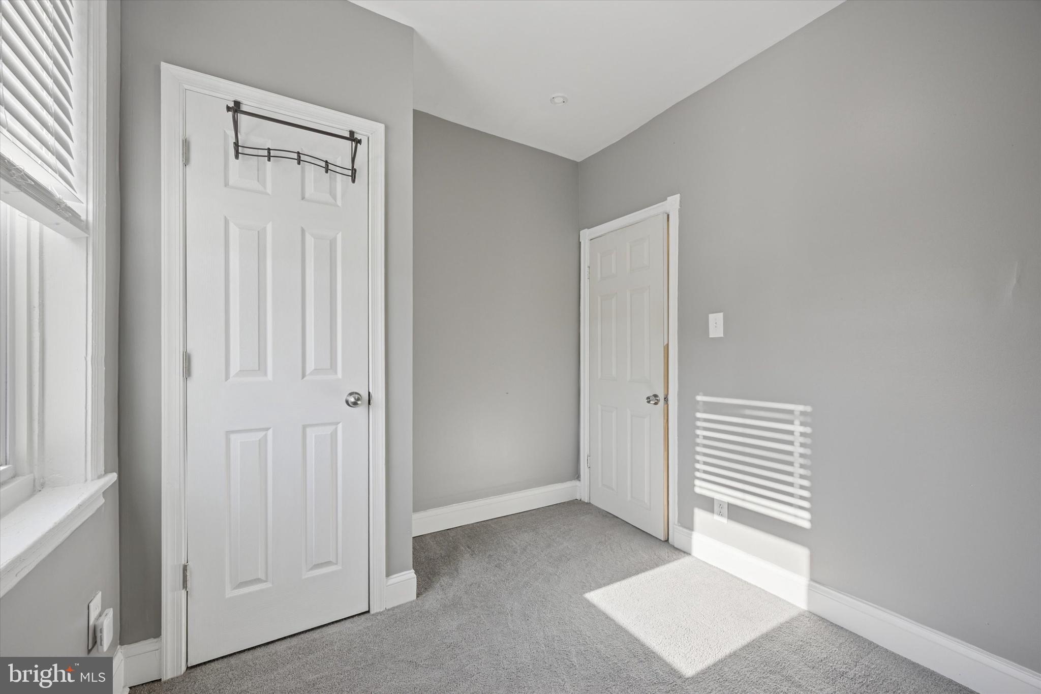 1525 S TAYLOR STREET