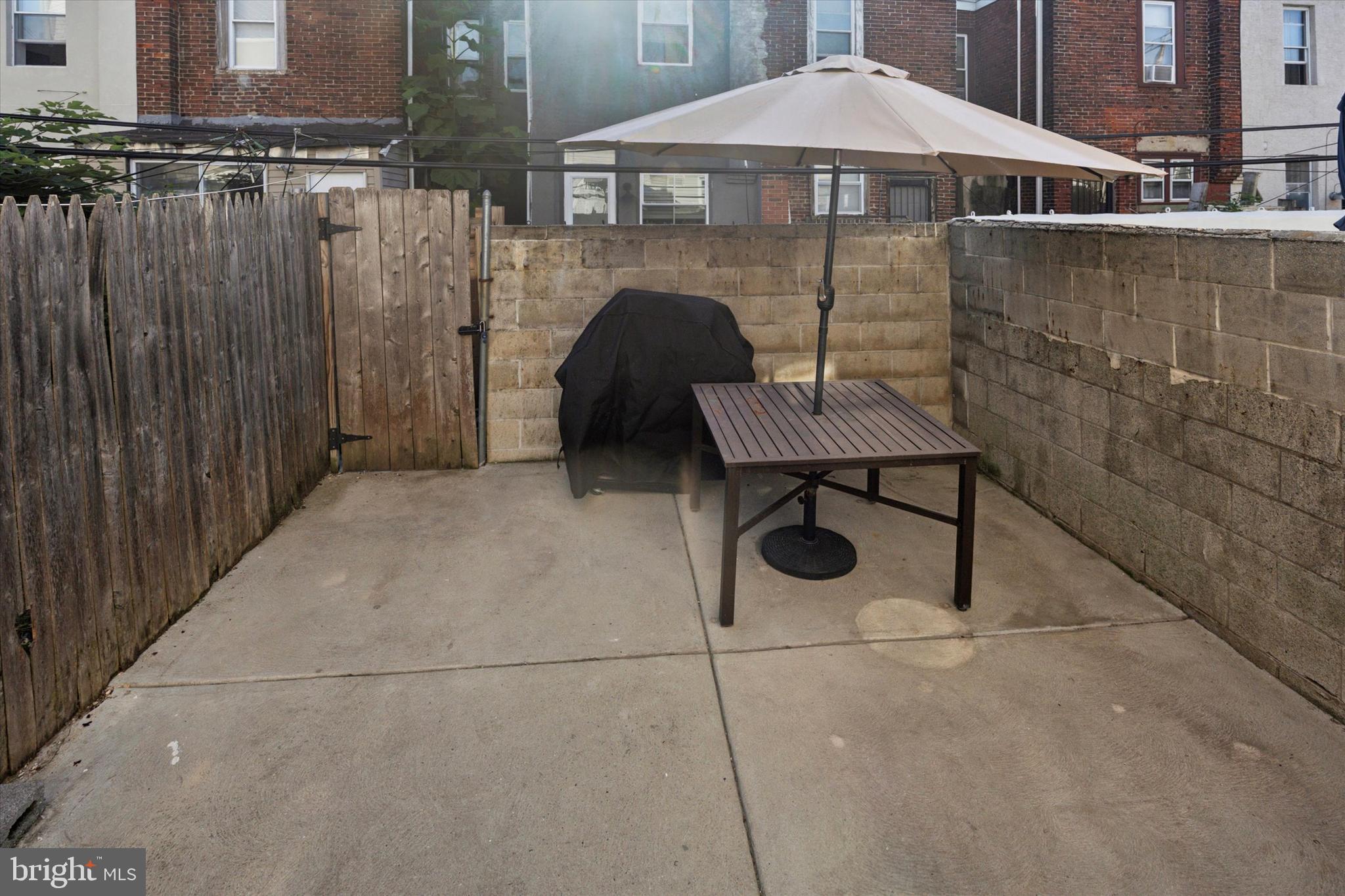 1525 S TAYLOR STREET