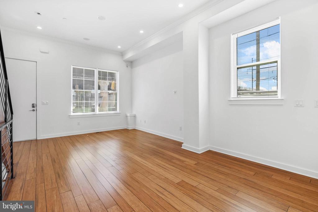 1548 S 25TH STREET