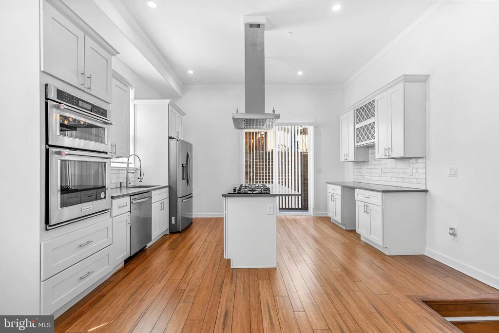 1548 S 25TH STREET