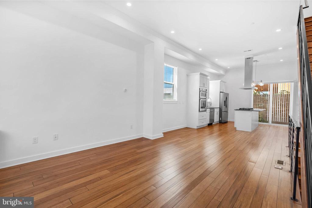 1548 S 25TH STREET
