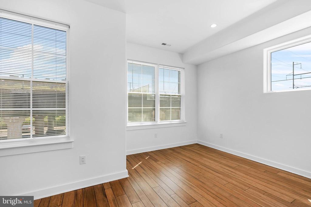 1548 S 25TH STREET