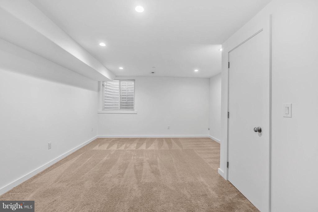 1548 S 25TH STREET