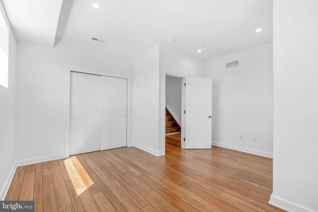 1548 S 25TH STREET