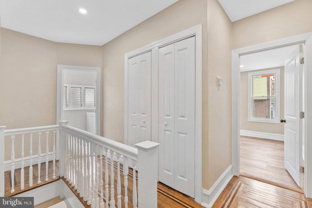 6121 COBBS CREEK PARKWAY