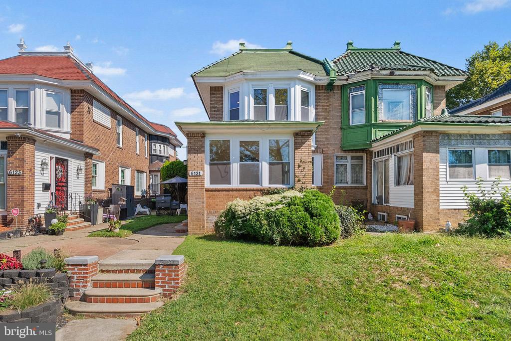 6121 COBBS CREEK PARKWAY