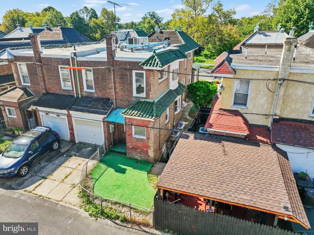 6121 COBBS CREEK PARKWAY