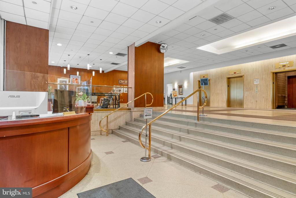1901 JOHN F KENNEDY BOULEVARD 45 2806