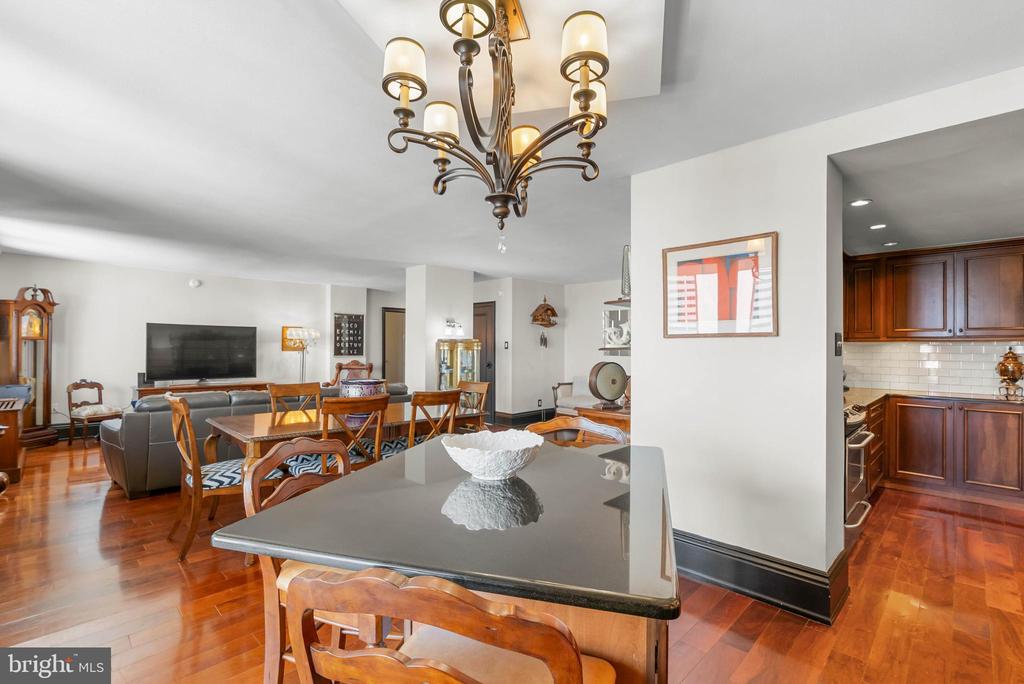 1901 JOHN F KENNEDY BOULEVARD 45 2806