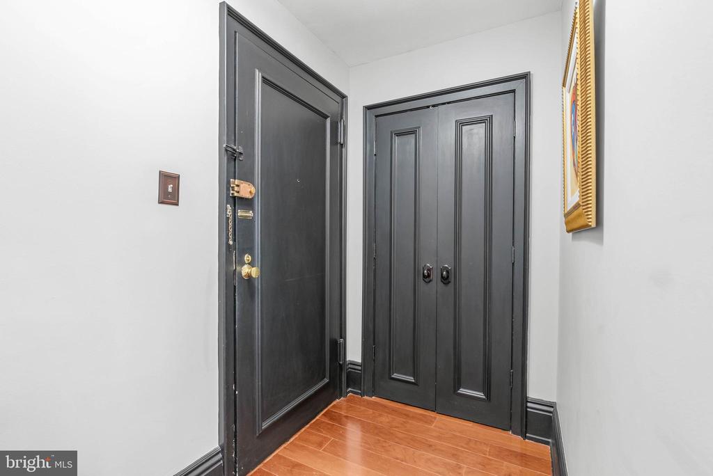 1901 JOHN F KENNEDY BOULEVARD 45 2806