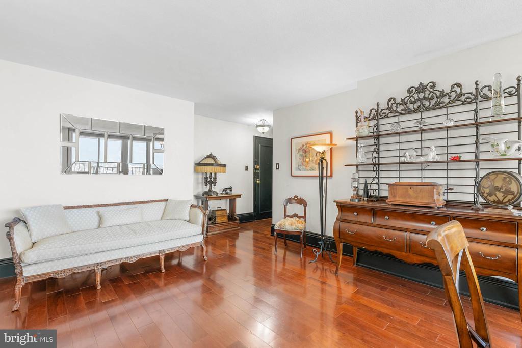 1901 JOHN F KENNEDY BOULEVARD 45 2806