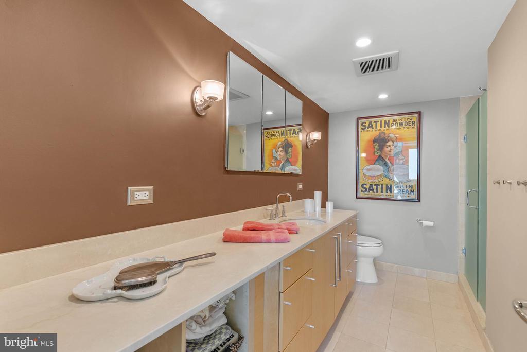 1901 JOHN F KENNEDY BOULEVARD 45 2806