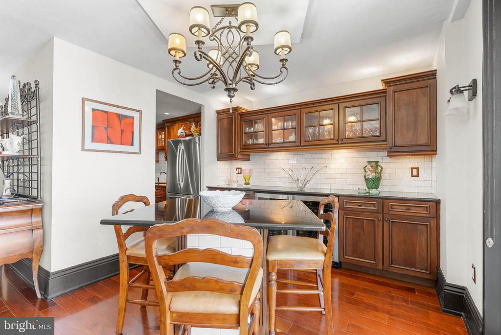 1901 JOHN F KENNEDY BOULEVARD 45 2806
