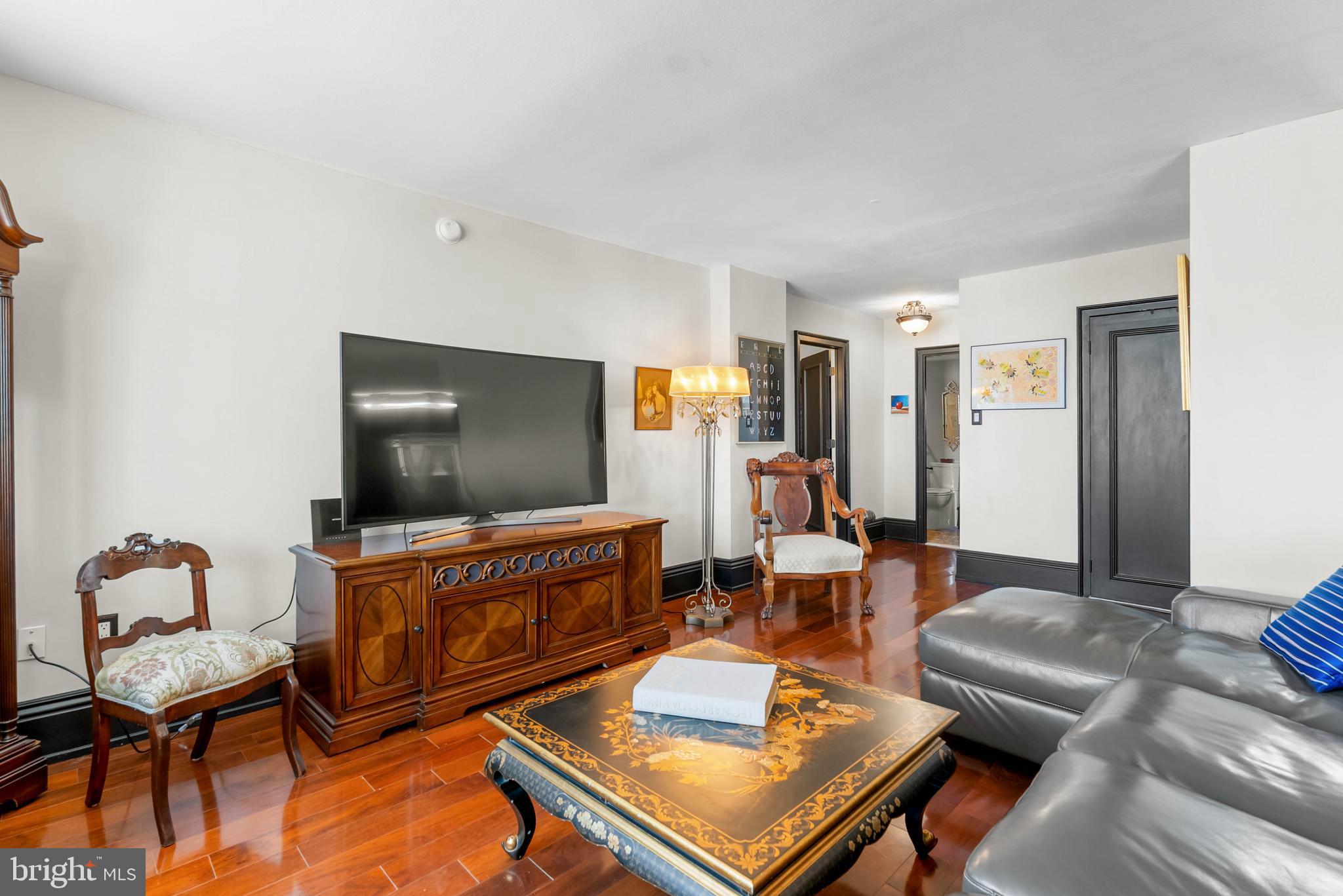 1901 JOHN F KENNEDY BOULEVARD 45 2806
