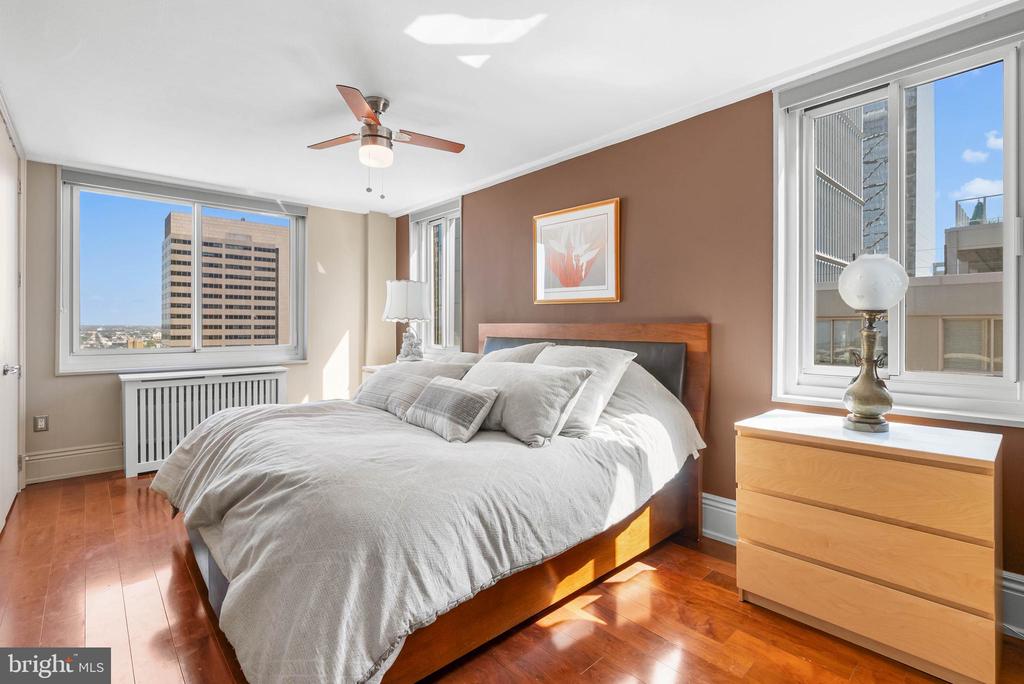 1901 JOHN F KENNEDY BOULEVARD 45 2806