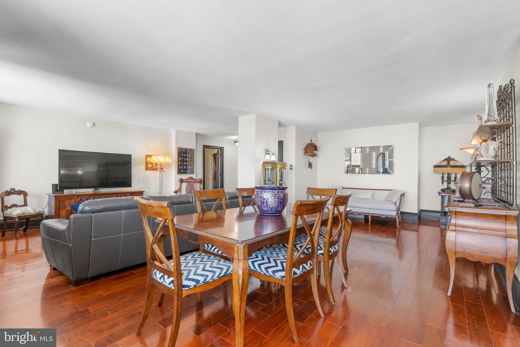 1901 JOHN F KENNEDY BOULEVARD 45 2806