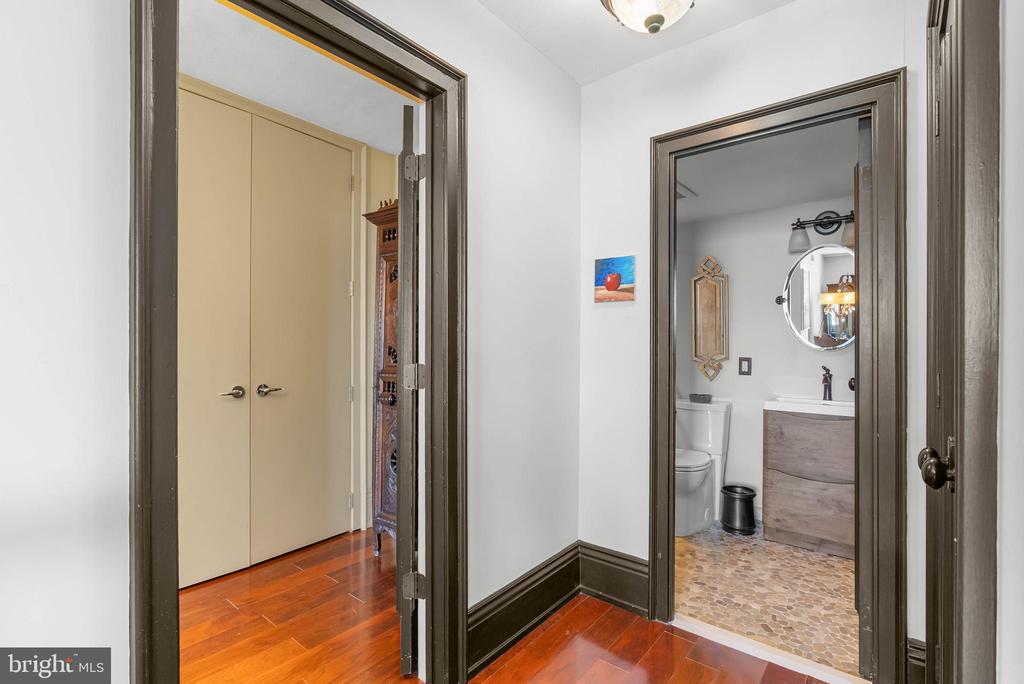 1901 JOHN F KENNEDY BOULEVARD 45 2806