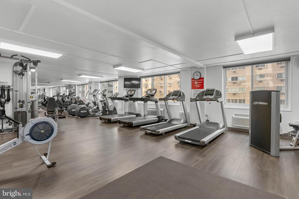 1901 JOHN F KENNEDY BOULEVARD 45 2806