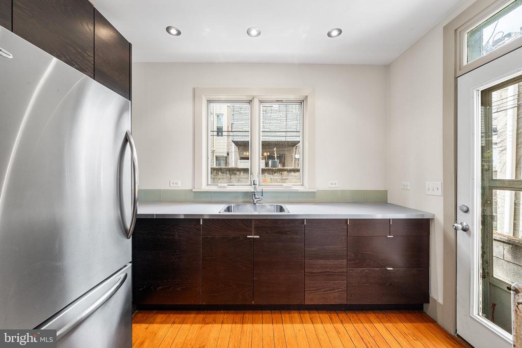 1912 S 15TH STREET