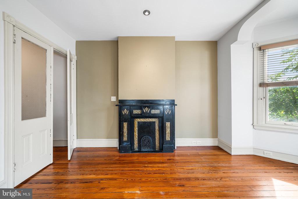 1912 S 15TH STREET