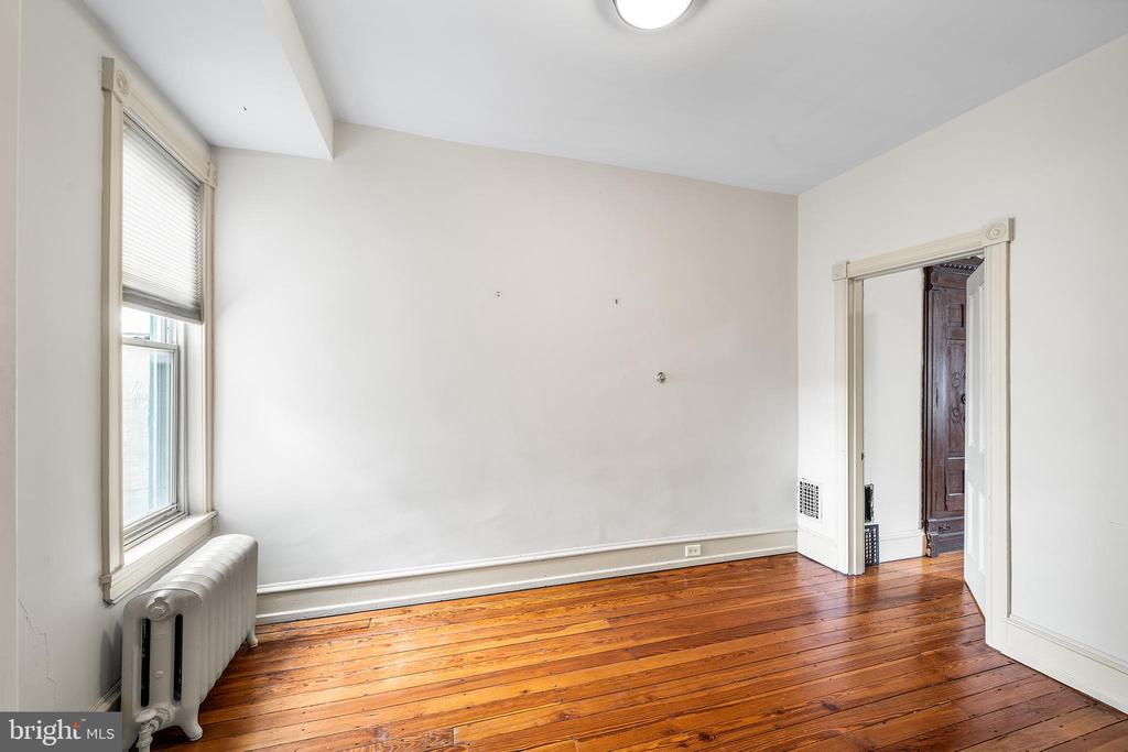 1912 S 15TH STREET