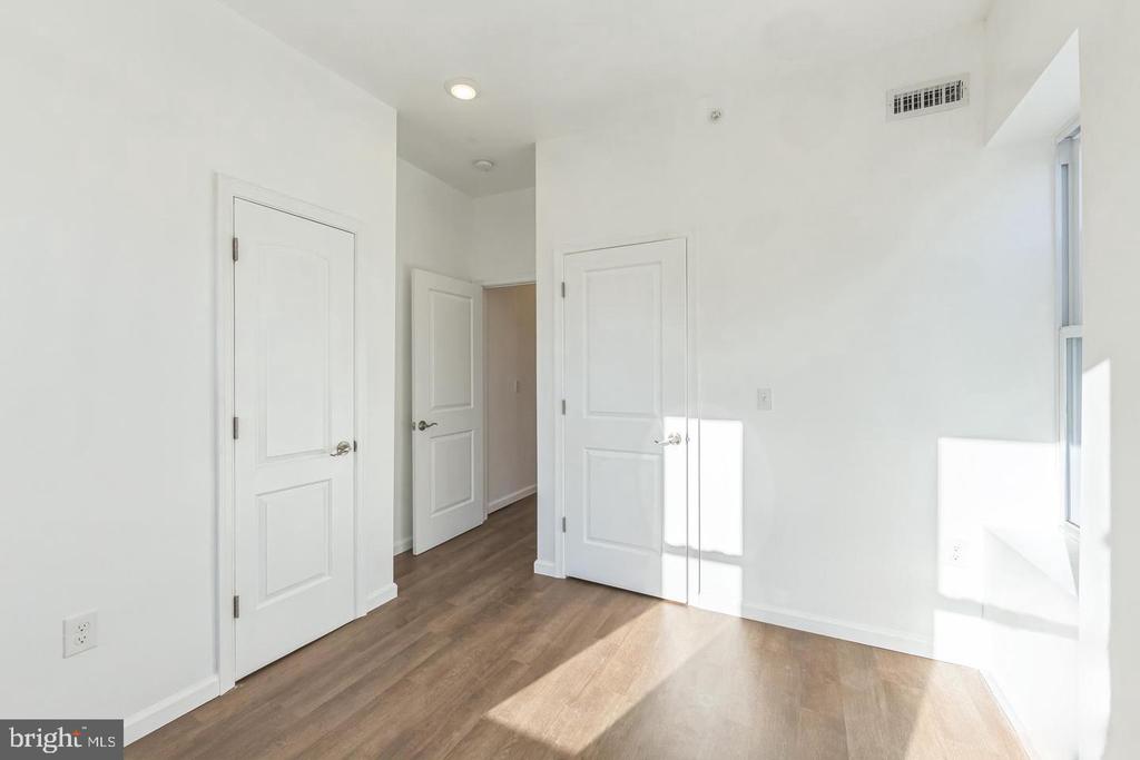 2339 N 17TH STREET