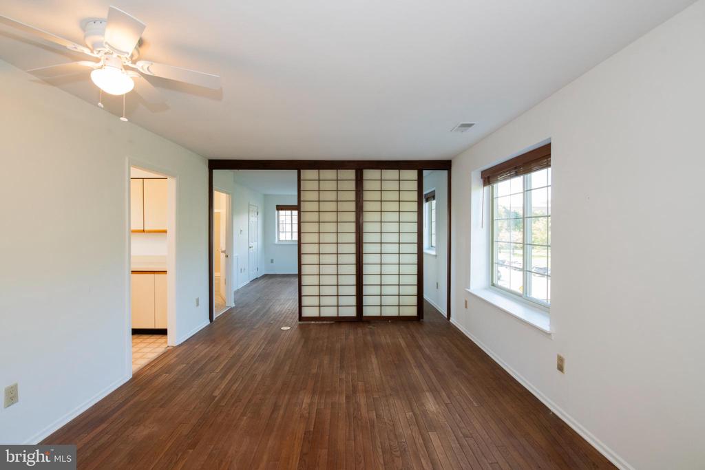 2701 PENNSYLVANIA AVENUE D204