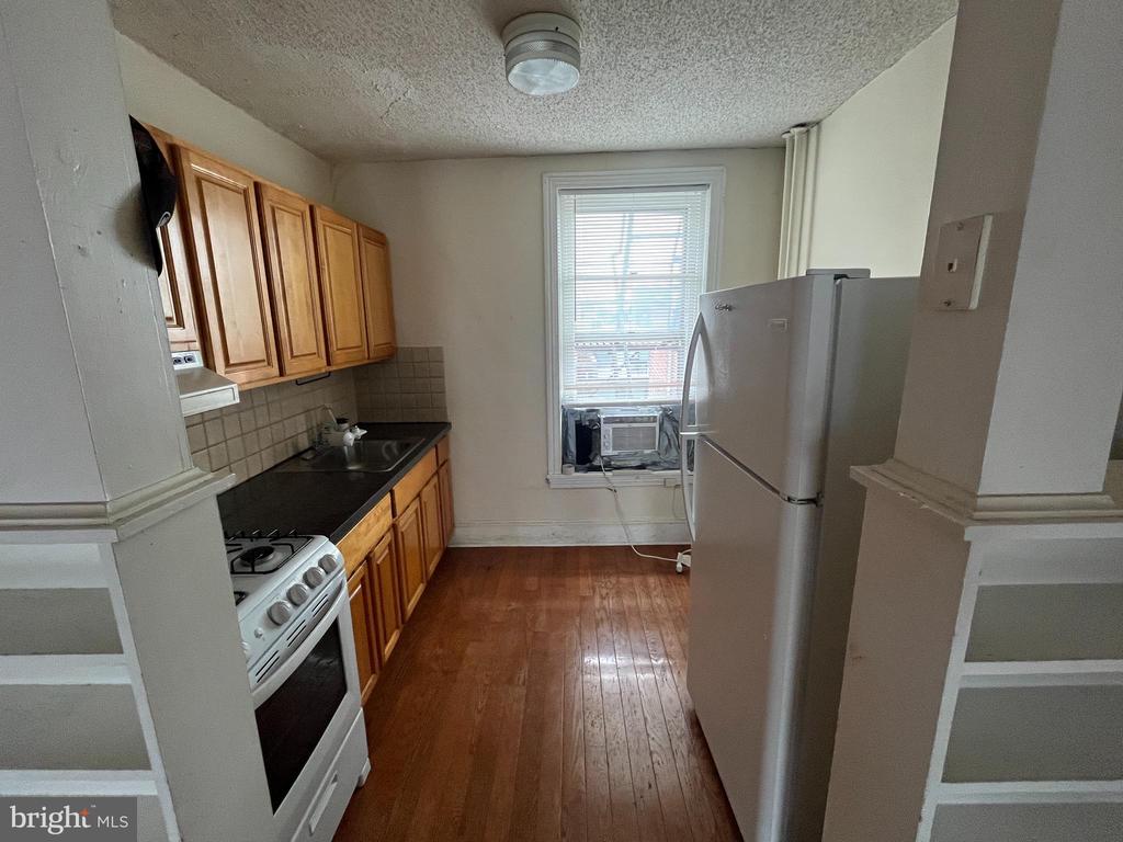 1315 S BROAD STREET 3F