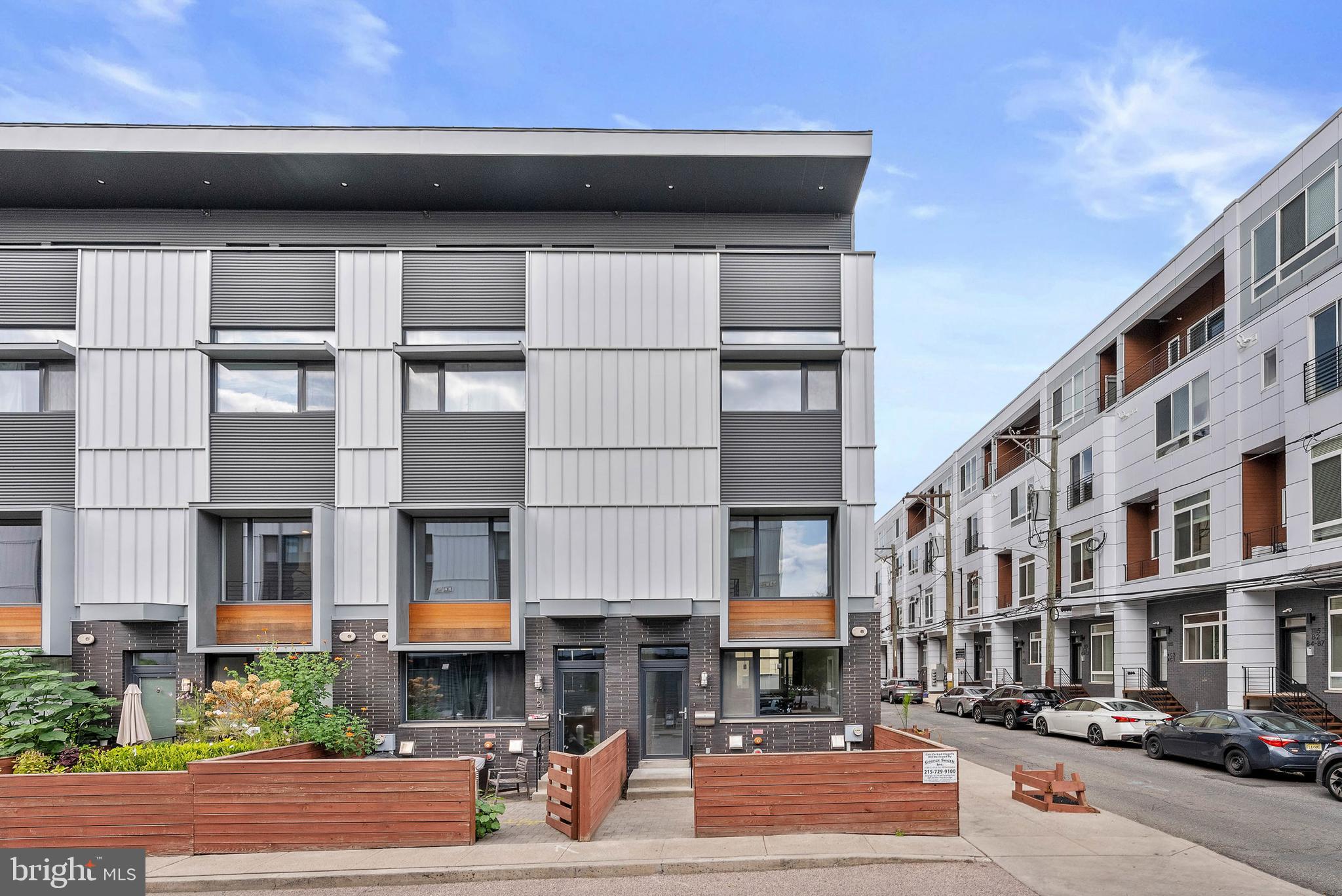 1124 N AMERICAN STREET 1