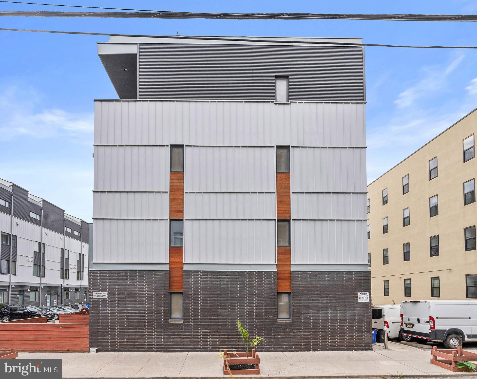 1124 N AMERICAN STREET 1