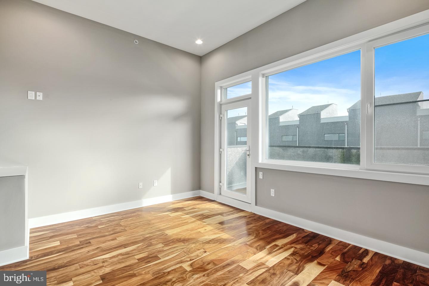 1124 N AMERICAN STREET 1