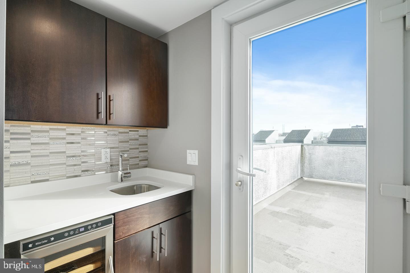 1124 N AMERICAN STREET 1