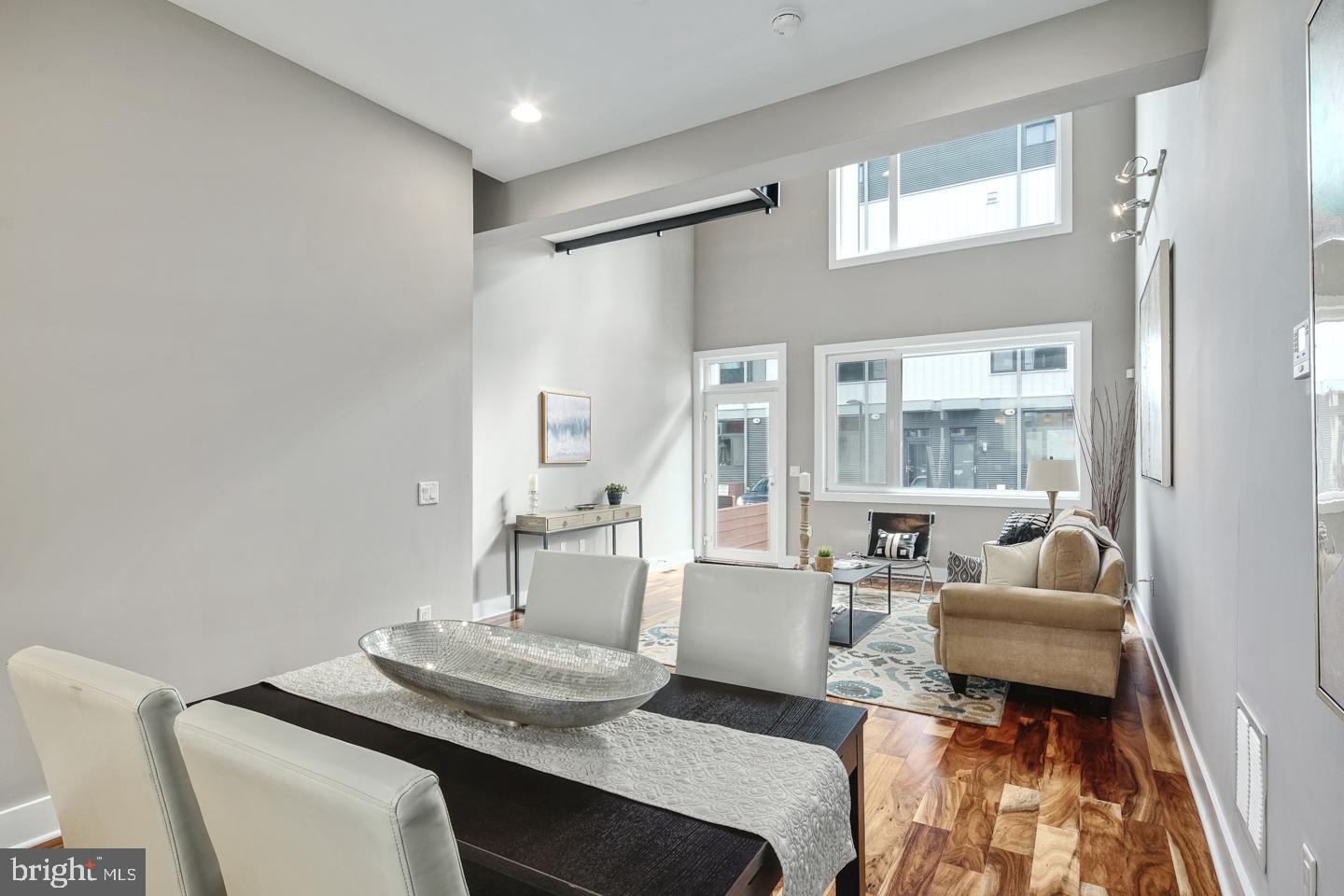 1124 N AMERICAN STREET 1