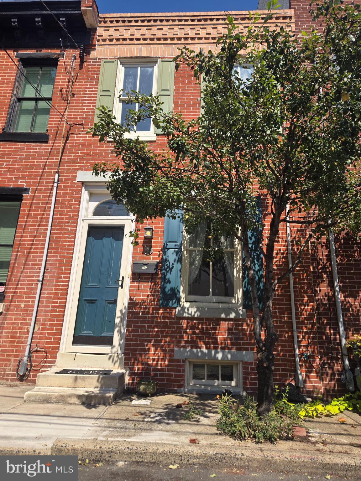 127 MONROE STREET