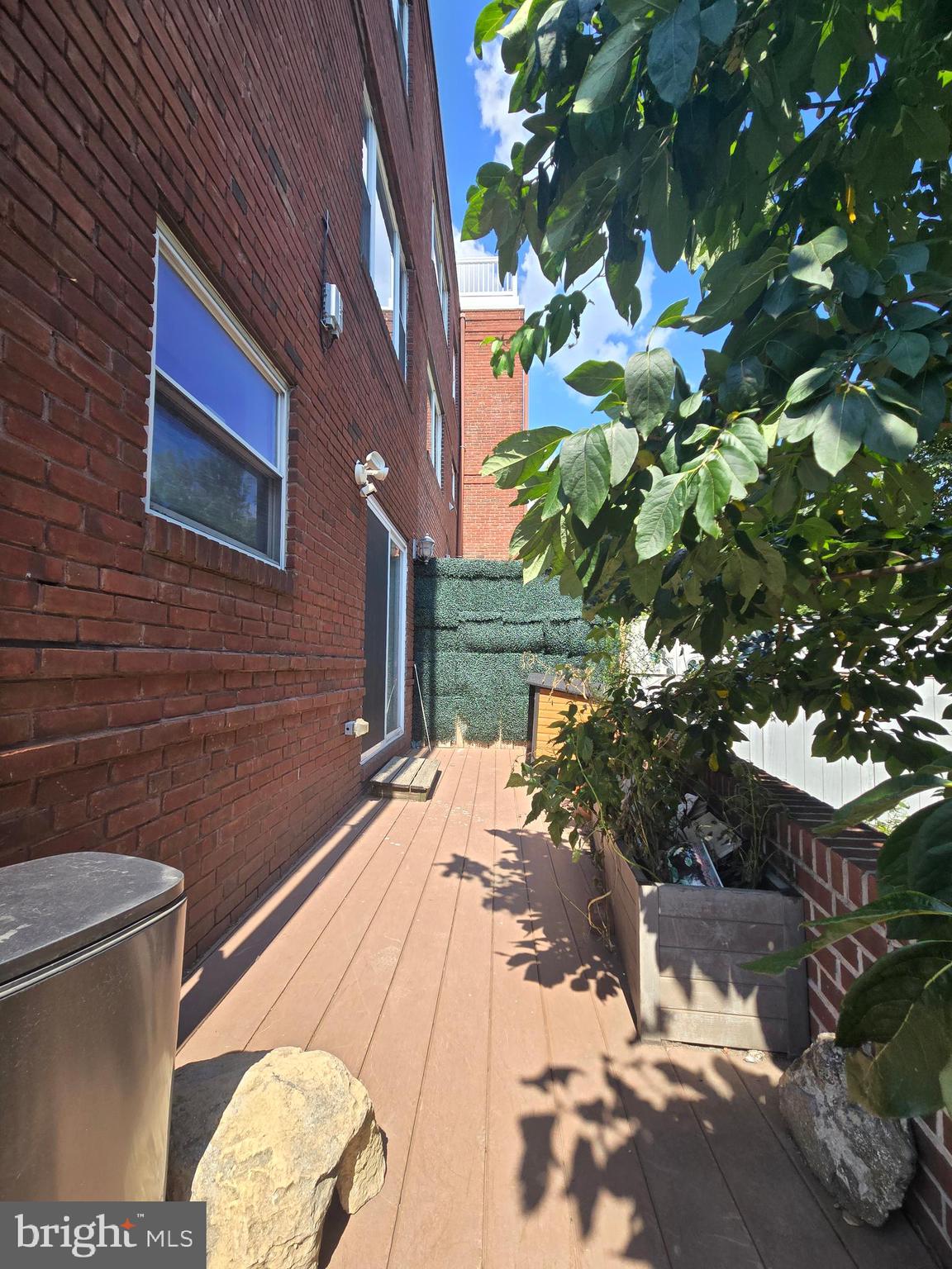 793 S FRONT STREET