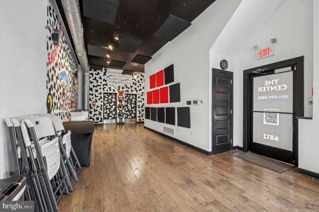6812 CHEW AVENUE 1ST FLOOR