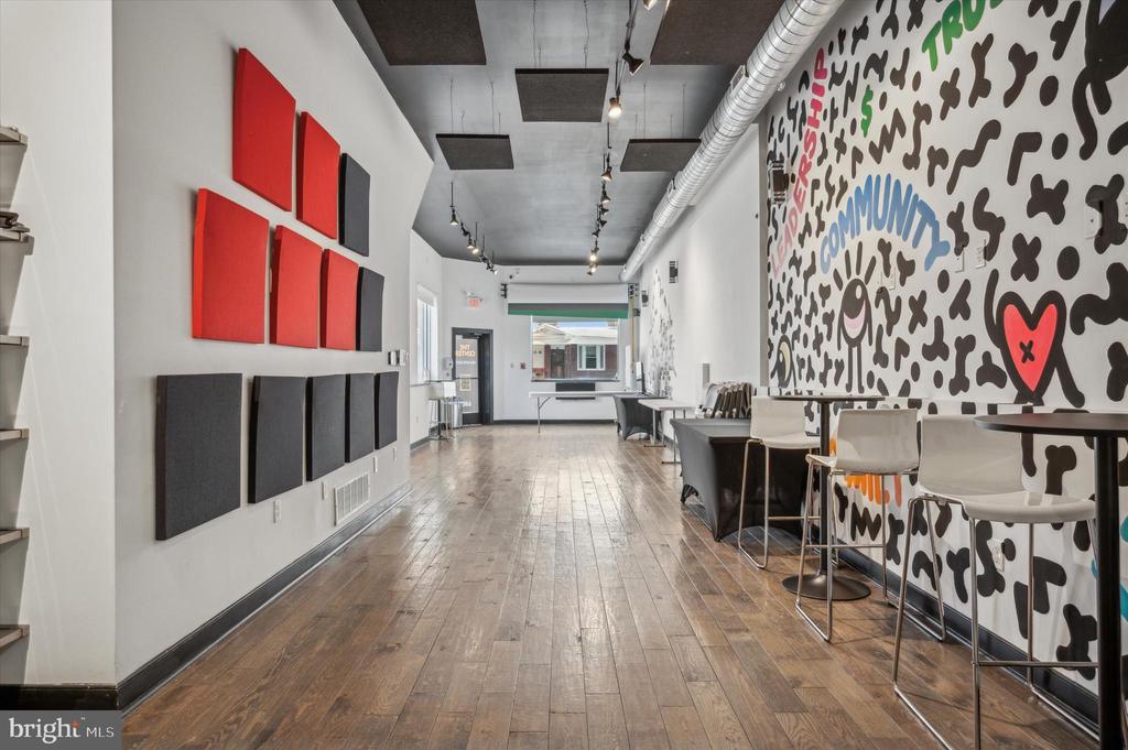 6812 CHEW AVENUE 1ST FLOOR