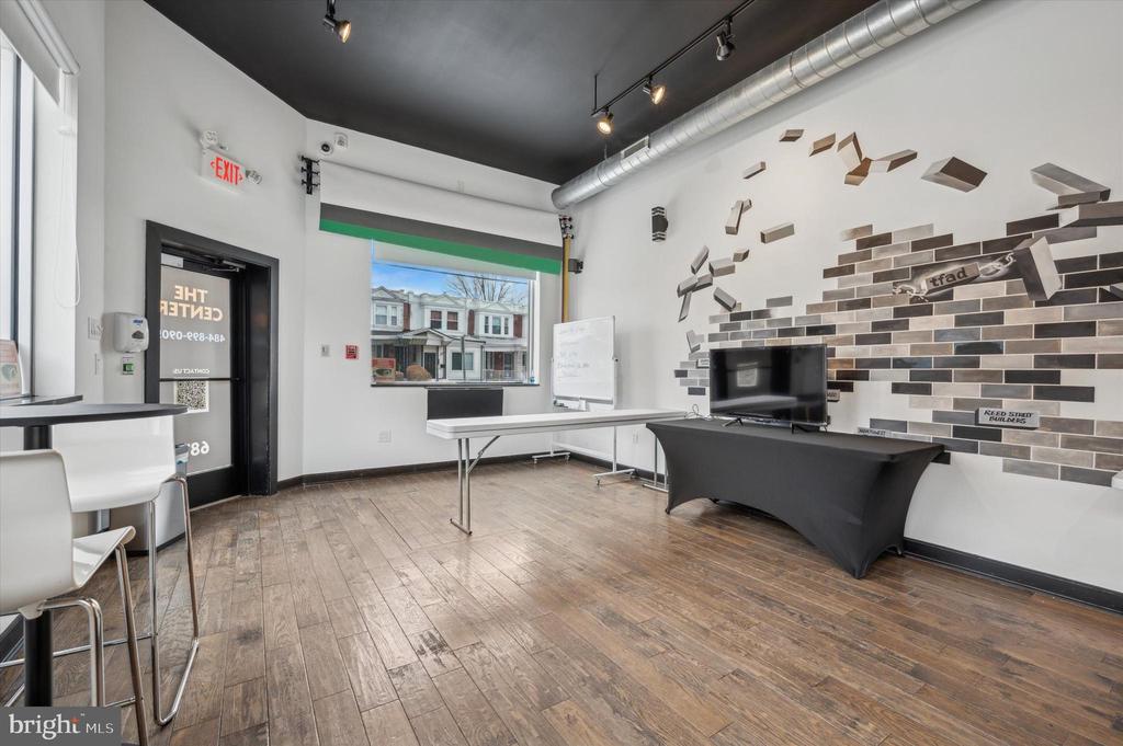 6812 CHEW AVENUE 1ST FLOOR