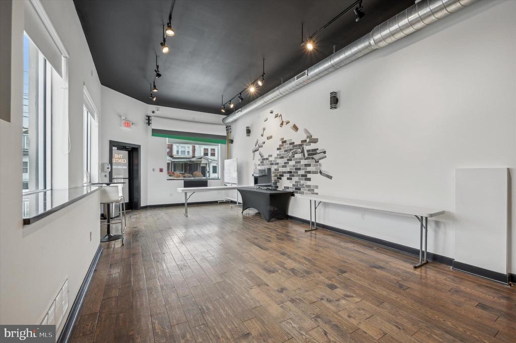 6812 CHEW AVENUE 1ST FLOOR